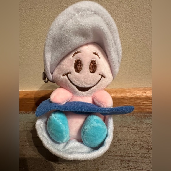 Disney Tokyo Exclusive Plush Baby Oyster Alice in Wonderland Keychain Backpack - Picture 1 of 4